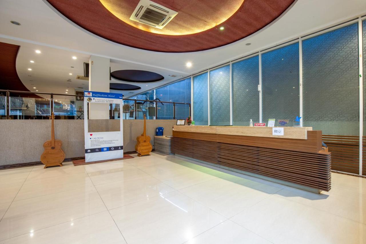 Raffleshom Hotel Bandung Exteriör bild