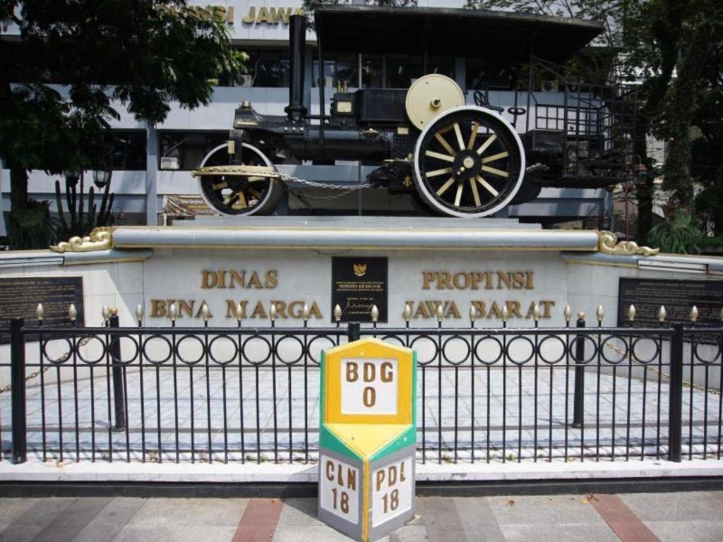 Raffleshom Hotel Bandung Exteriör bild