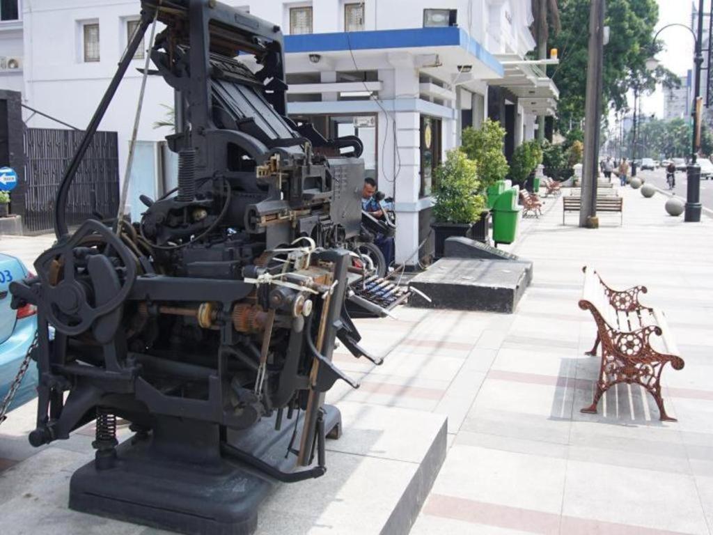 Raffleshom Hotel Bandung Exteriör bild